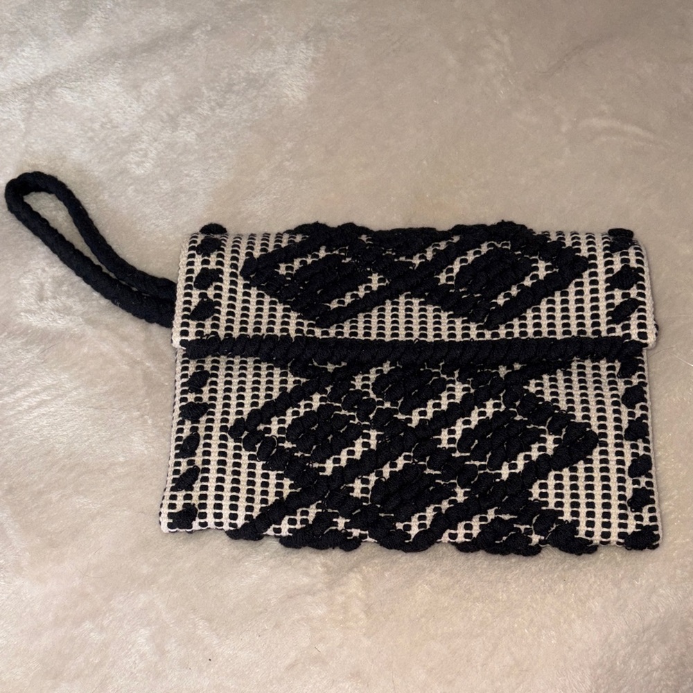 Elizabeth and James Black and Cream Patterned Wristlet